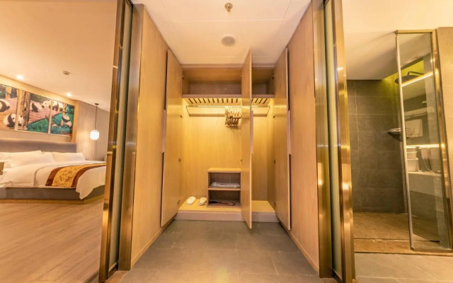 Jiuzhaigou Hotel - Chengdu