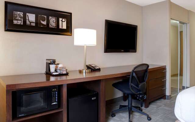 Days Inn by Wyndham Medicine Hat