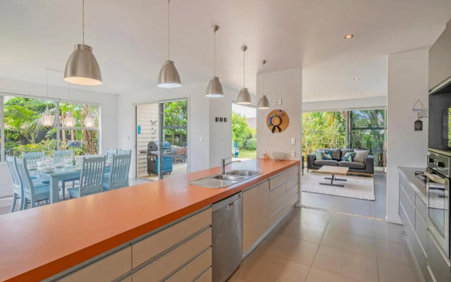Acacia Cote - Whitianga Holiday Home