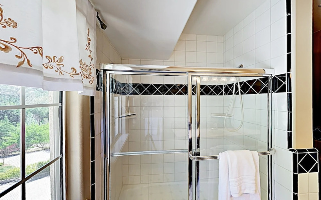 11750 Atascadero - 5 Br Home