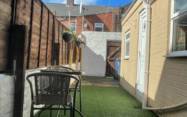 Lovely 3 Bedroom Apartment In Newcastle Upon Tyne With Free Parking