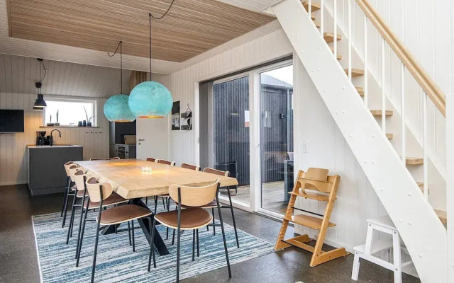 10 Person Holiday Home in Harboore-by Traum