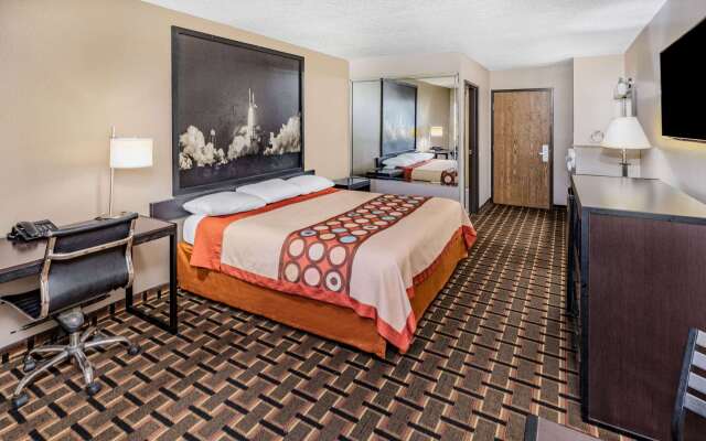 Super 8 by Wyndham League City/Kemah Area