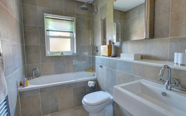 Modern Apartment in Deal Kent With Parking