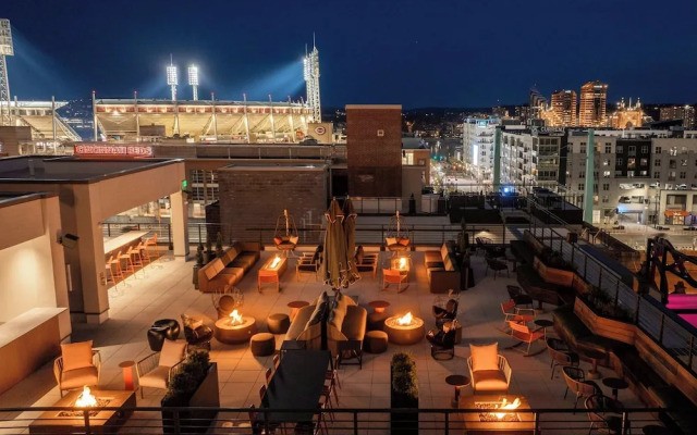 Moxy Cincinnati Downtown