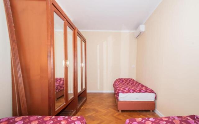 Hostel Old School