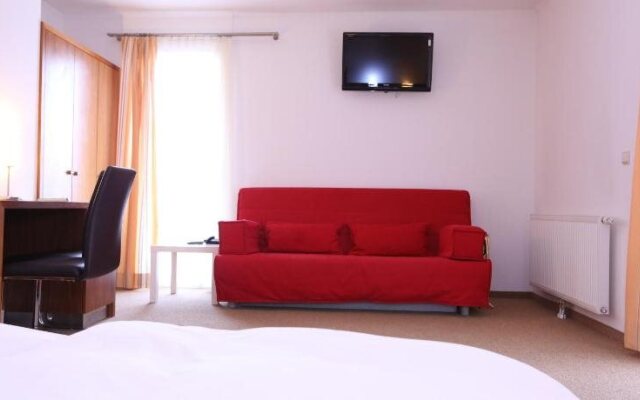 Hotel & Konditorei May