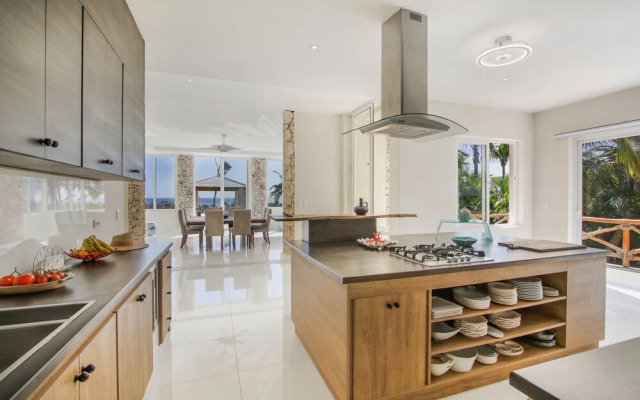 Stunning 6BR Villa With Ocean View in Cap Cana