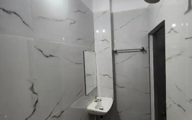 Hotel Viraj