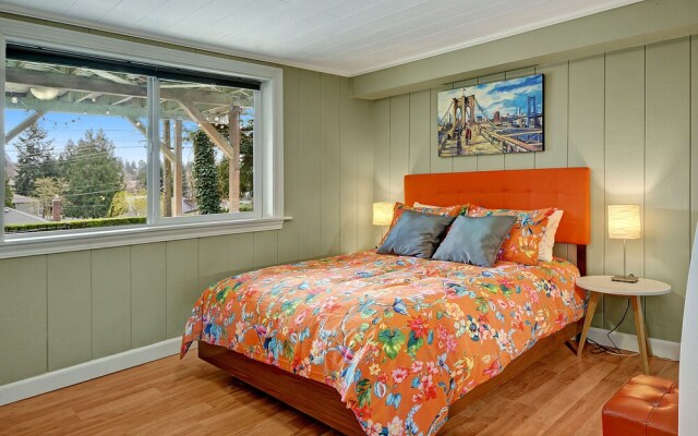 Ravenna Urban Farm Studio Apartment