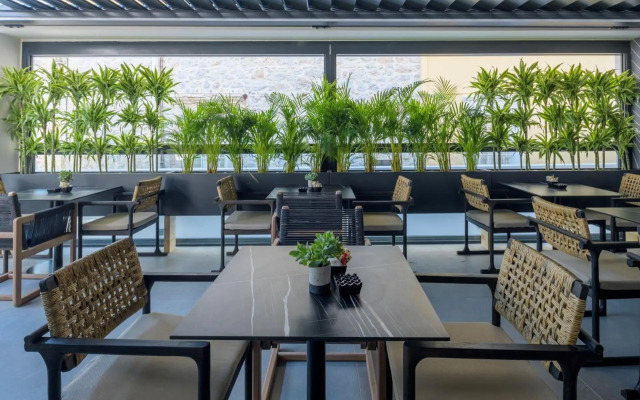Evanik Chic Hotel