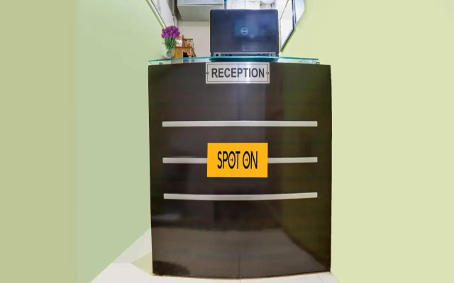 Spot On 93193 Hotel Smart Plaza