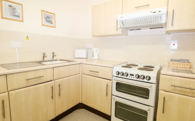 Flat 33 - Marine Court