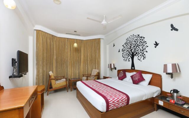 OYO 1081 Hotel Sindhu International