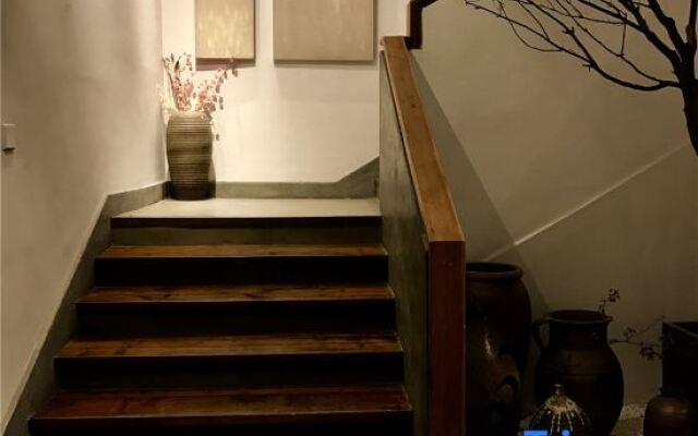 Wutong Banshan Hostel