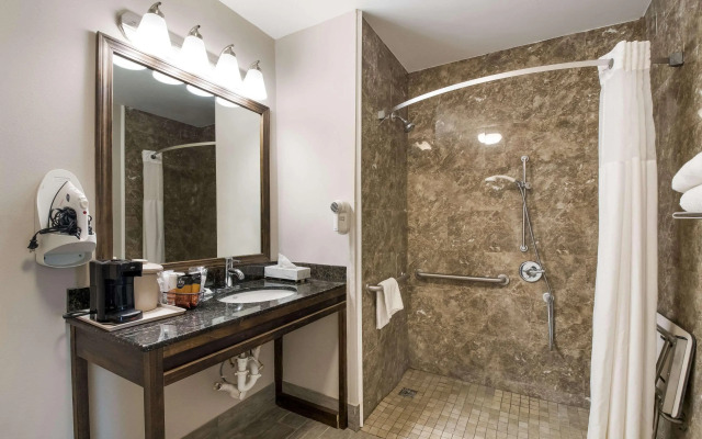 Quality Inn Decherd / Winchester