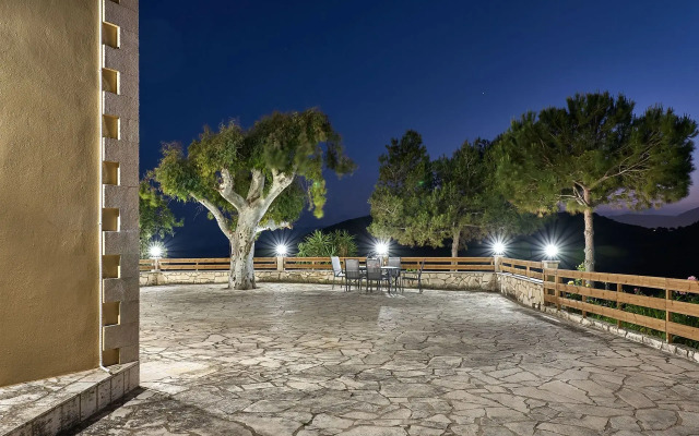 Villa Kanalos