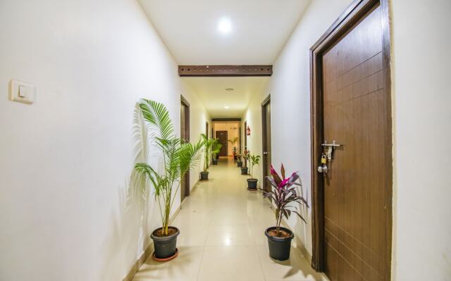 Fabhotel Pradha Grand