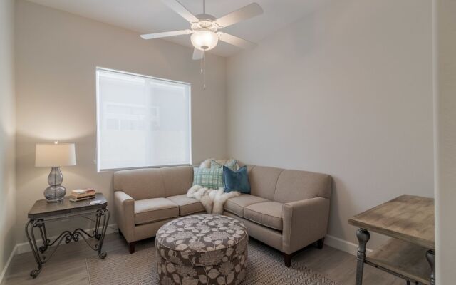 3 Bedroom Home with Outdoor Pool