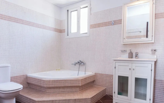 Gorgeous Apt w Magical View GC 3332-02