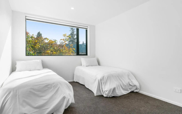 Mountain Vistas - Cromwell Upstairs Holiday Apartment
