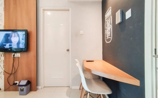 Stylish 1Br Apartment Parahyangan Residence