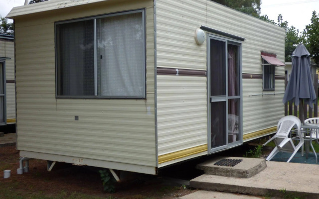 Tenterfield Lodge and Caravan Park