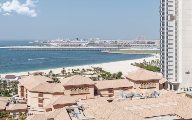 Maison Privee - Premium Studio Apt in the Heart of JBR Beach, Dubai