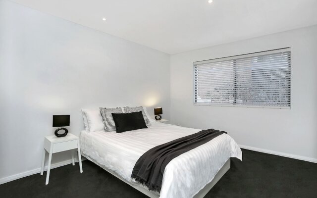 Contemporary Garden Apartment - SINC1