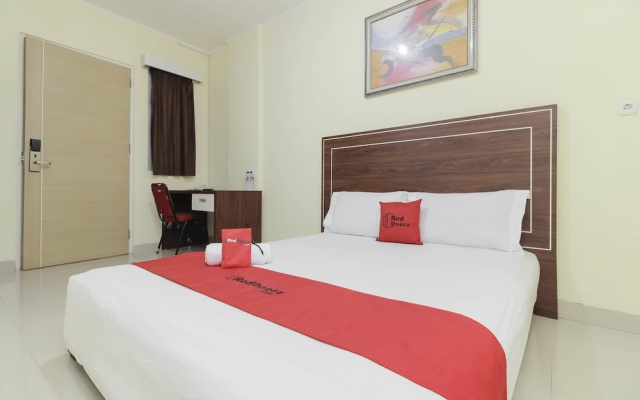 RedDoorz near RS Bhayangkara Palembang - Hotel in Palembang - Photo 2