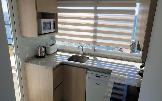 Skol 617 Beachfront Two-bedrooms Duplex With Sea Views