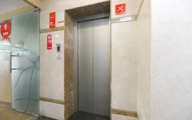 Hotel Emerald Manor by OYO Rooms