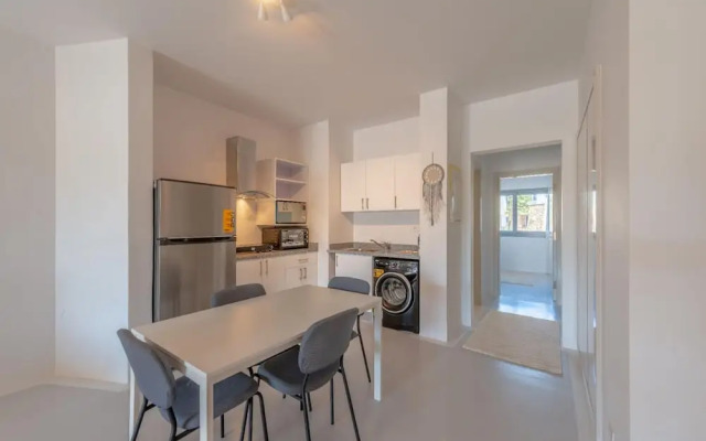 Vesta - Superior Apt - 3Br - Swan Lake