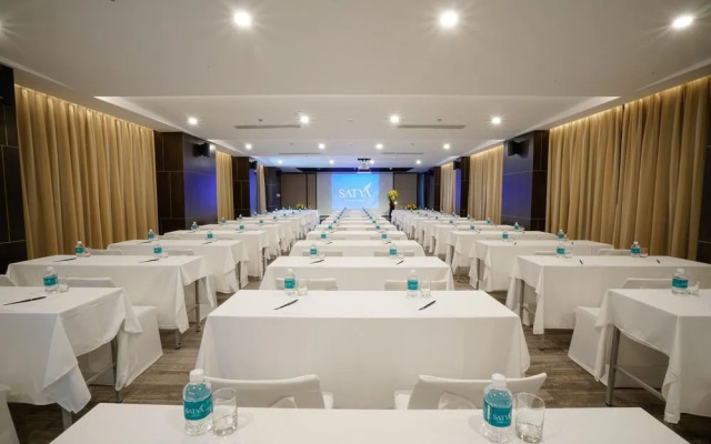 Satya Da Nang Hotel Han Market