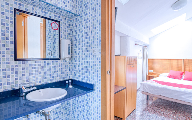 OYO Hostal Nova Picanya