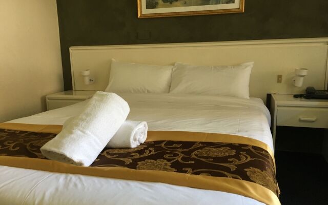 El Lago Waters Motel