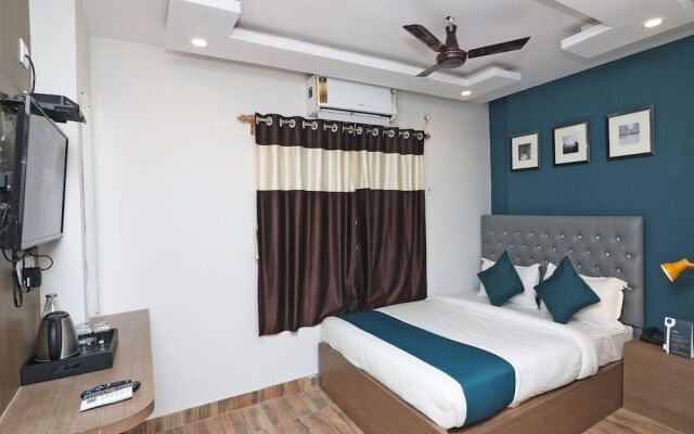 SilverKey Executive Stays 37812 Royal Crown Airport