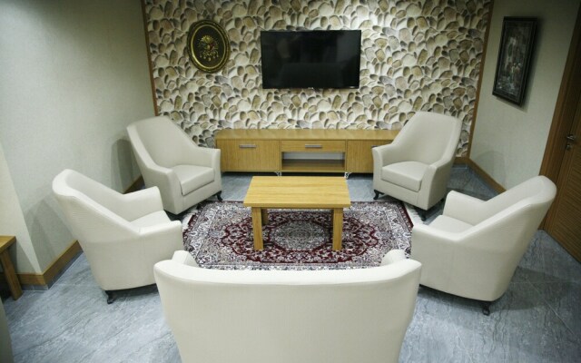 Quars Garden Hotel