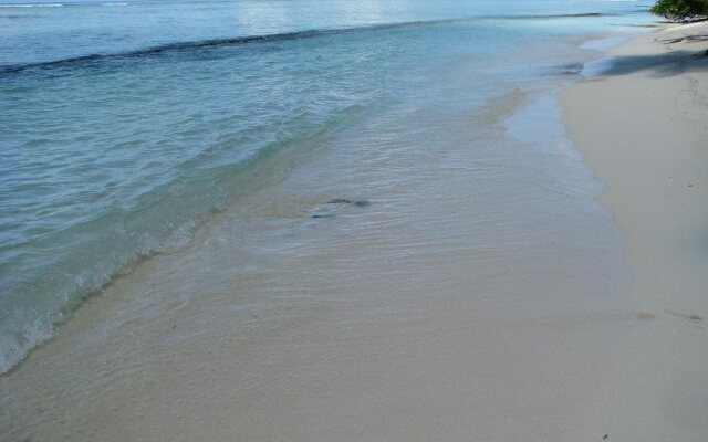 Apquo Veli Hotel Nilandhoo