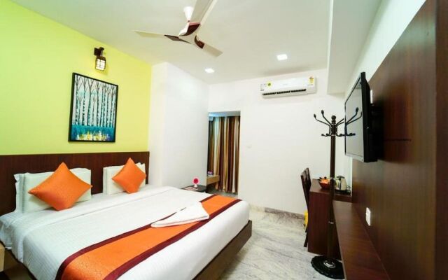 Hotel Grand Padappai Residency
