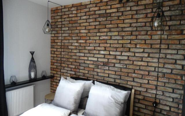 Black&White Apartment Bis - Małe Garbary 8