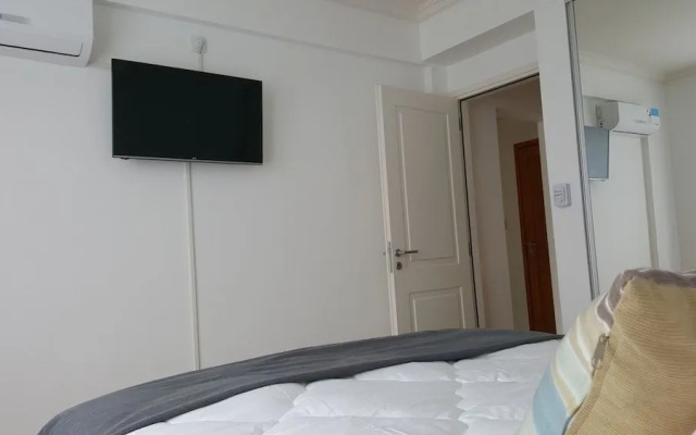 Reyes Apartment