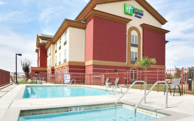 Holiday Inn Express & Suites Chowchilla - Yosemite Park Area by IHG