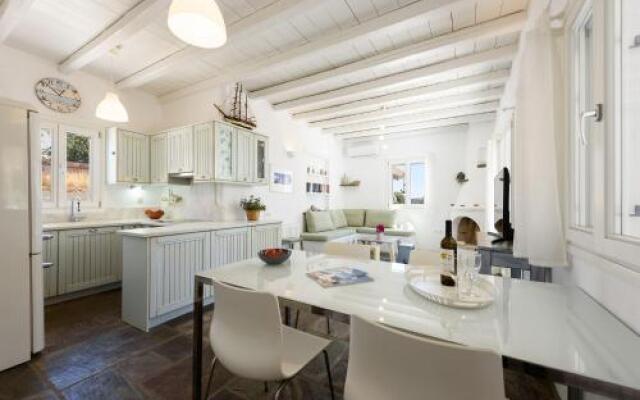 Cycladic beauty and tranquillity in Kostos, Paros