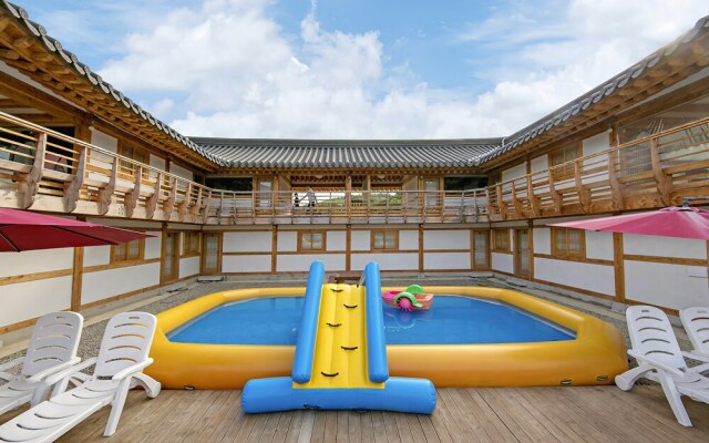 Gyeungju Heyum Pension