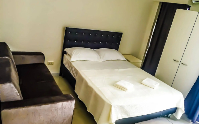 Siam Oriental Tropical Garden by Parikal