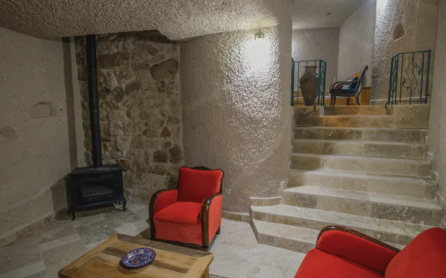 Kalsedon Cave Suites