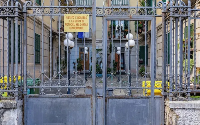 Sunny Panoramic Apartment by Napoliapartments