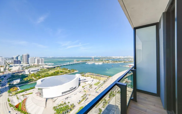 Bayside Luxury Studio Near Bayfront Park