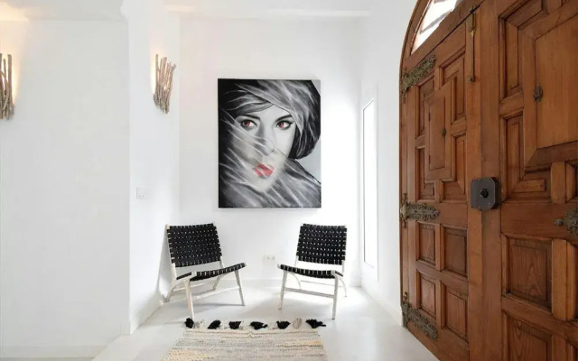 Magnificent Villa With Heated Pool